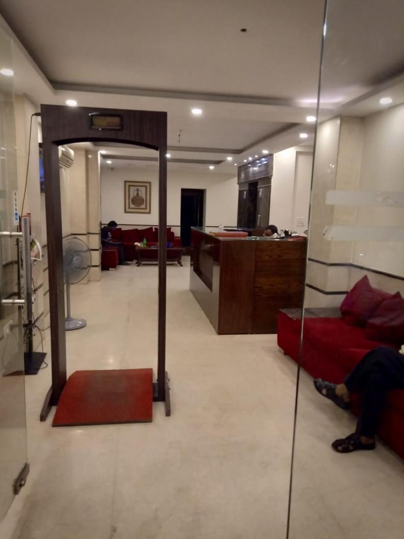 Hotel Avtar @New Delhi Railway Station Exterior photo