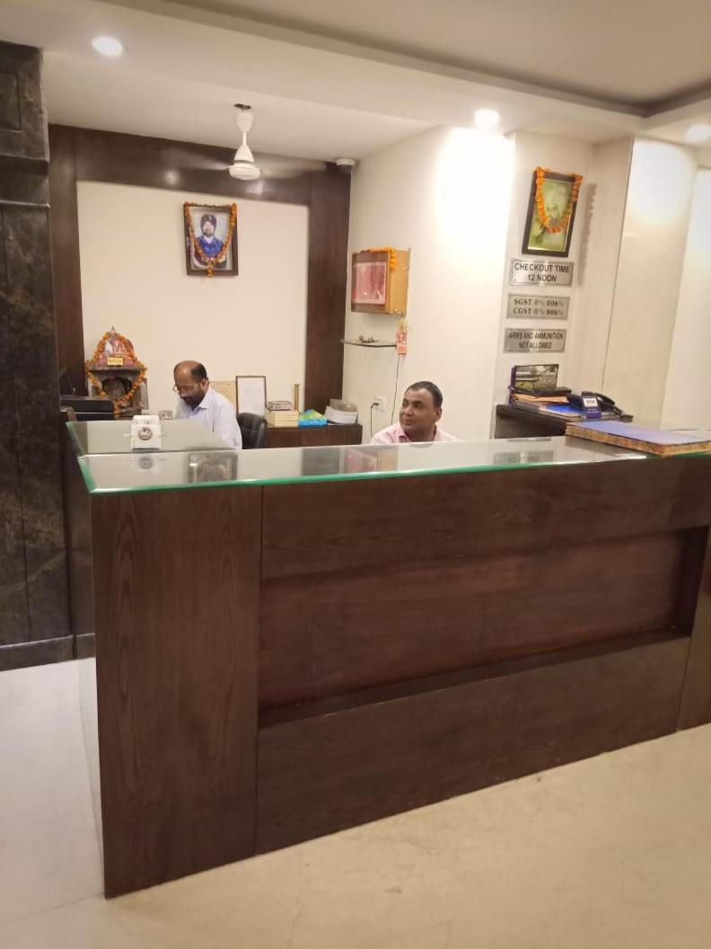 Hotel Avtar @New Delhi Railway Station Exterior photo